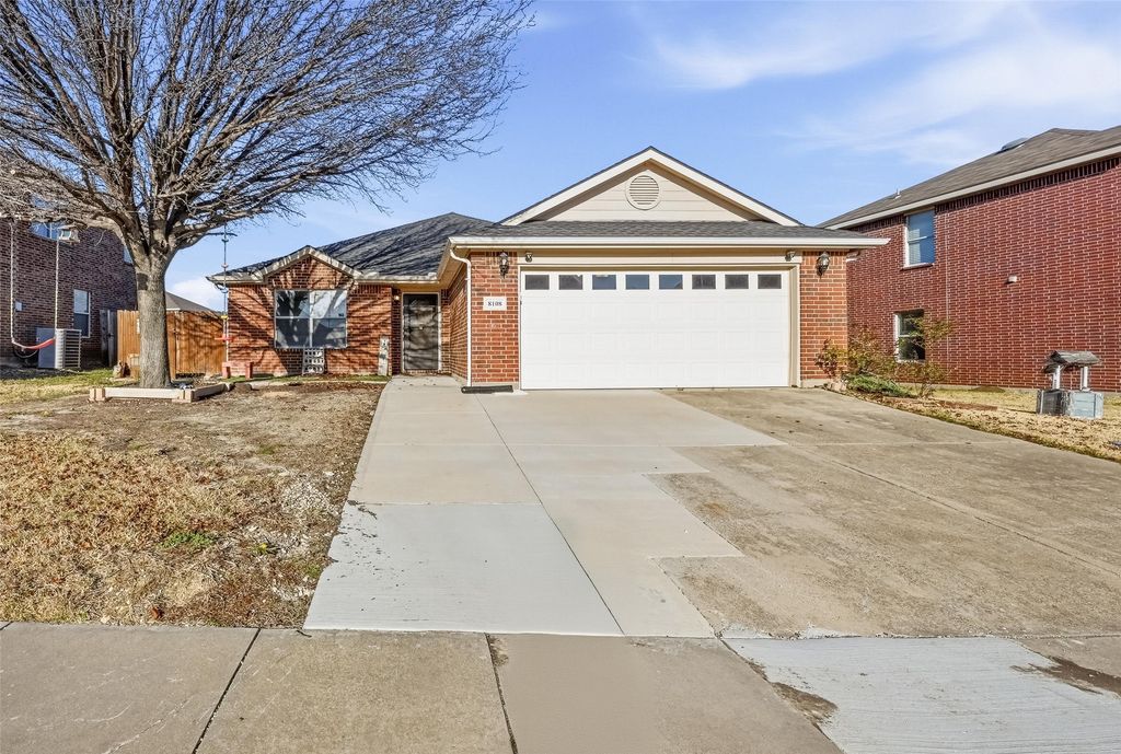 8108 Abbey Glen Court, Arlington, TX 76002