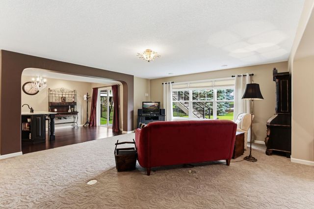 16768 Draft Horse Boulevard, Lakeville, MN 55044