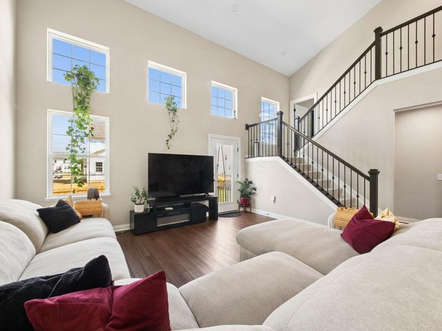 1568 Crosley Lane, Columbus, OH 43228