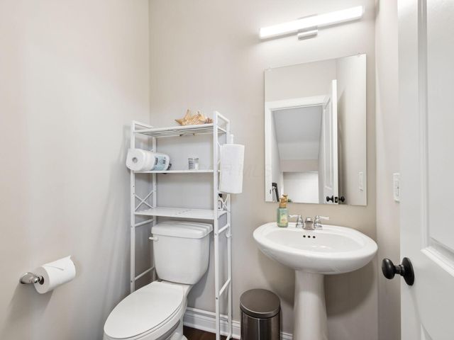 1568 Crosley Lane, Columbus, OH 43228