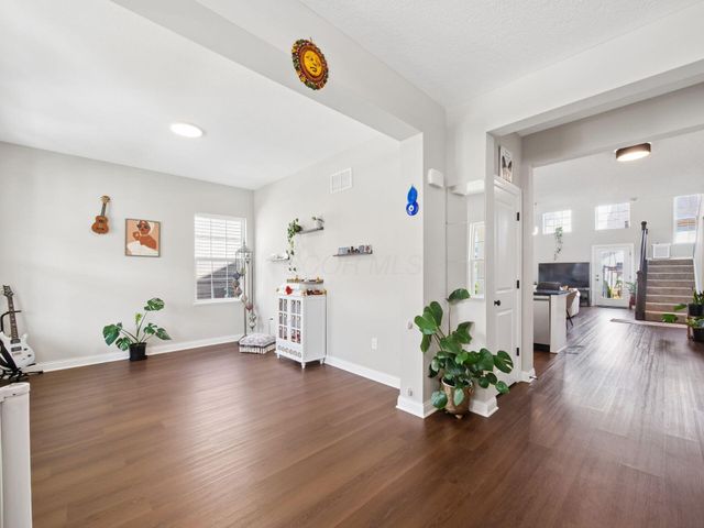1568 Crosley Lane, Columbus, OH 43228