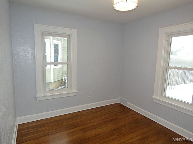 1041 92nd Street, Niagara Falls, NY 14304