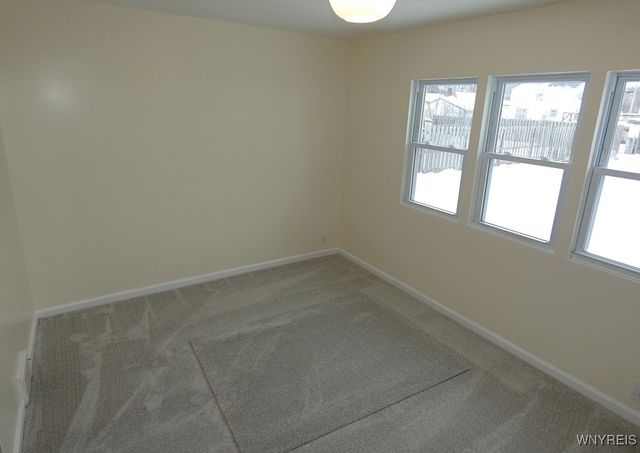 1041 92nd Street, Niagara Falls, NY 14304