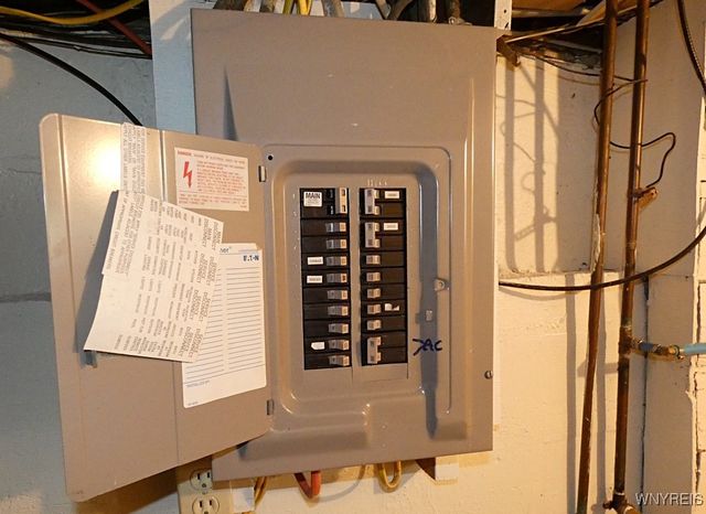 1041 92nd Street, Niagara Falls, NY 14304