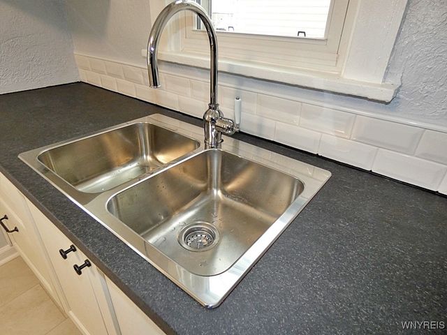 1041 92nd Street, Niagara Falls, NY 14304