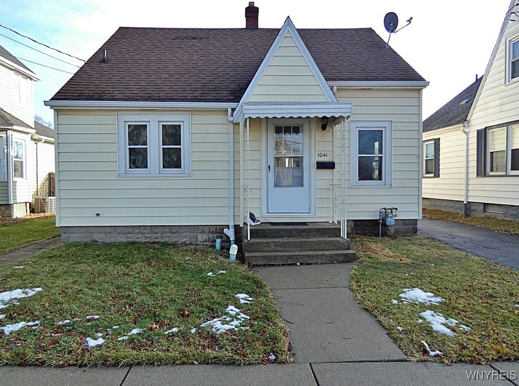 1041 92nd Street, Niagara Falls, NY 14304