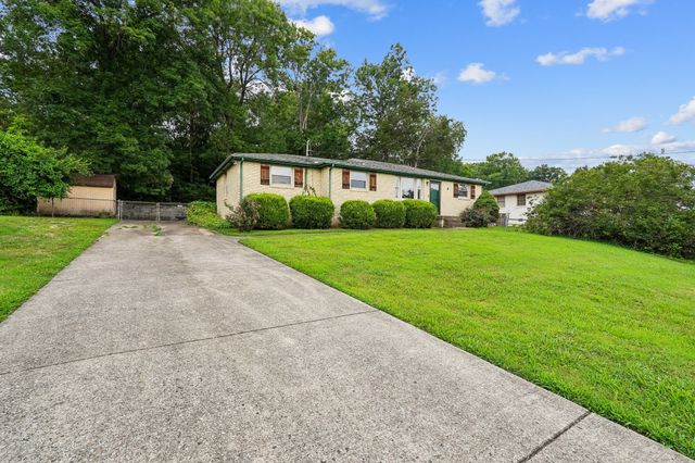 375 Spring Valley Dr, Mount Juliet, TN 37122
