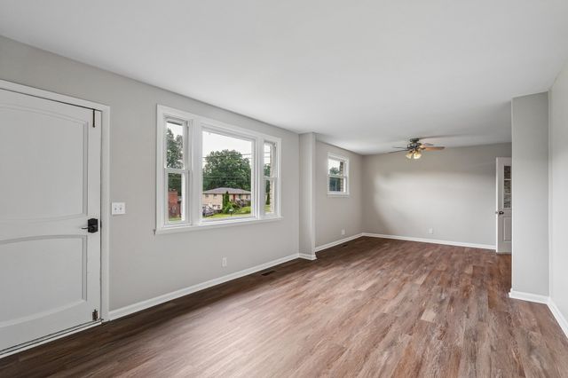 375 Spring Valley Dr, Mount Juliet, TN 37122