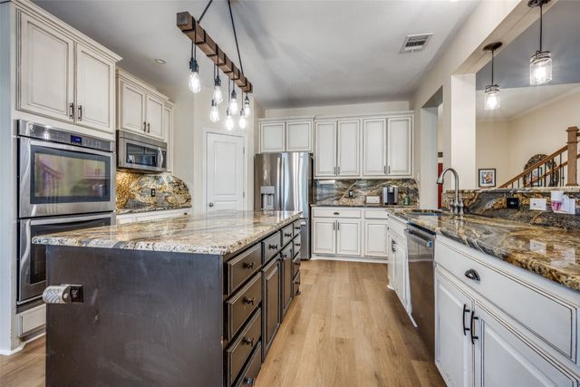 7860 Valley Ridge Drive, Northlake, TX 76247