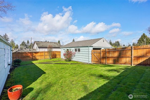 919 S 74th Street, Tacoma, WA 98408