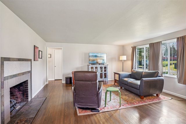 919 S 74th Street, Tacoma, WA 98408