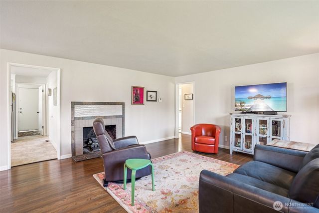 919 S 74th Street, Tacoma, WA 98408