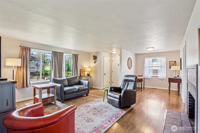 919 S 74th Street, Tacoma, WA 98408