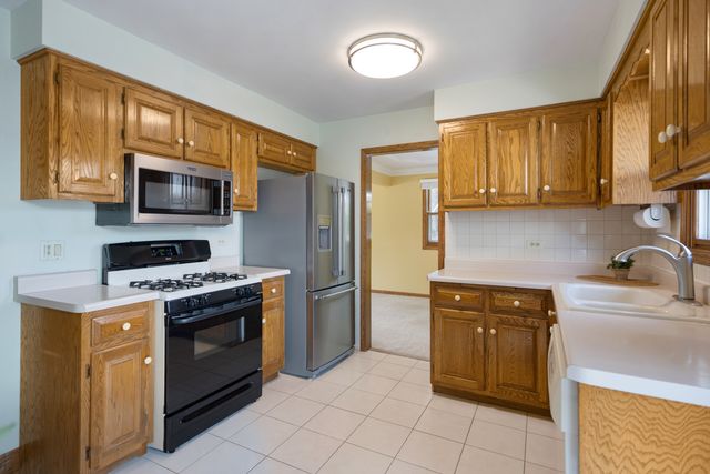 8456 170th Place, Tinley Park, IL 60487