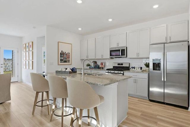 14116 Edna Maxine WALK, Del Valle, TX 78617