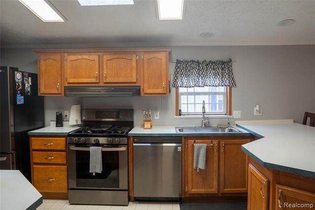 13480 Denver Drive, Hartland, MI 48353