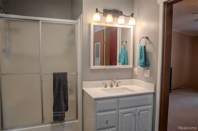 13480 Denver Drive, Hartland, MI 48353