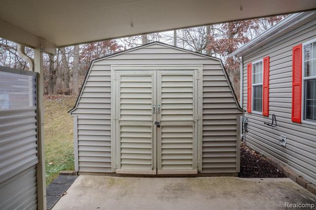 13480 Denver Drive, Hartland, MI 48353