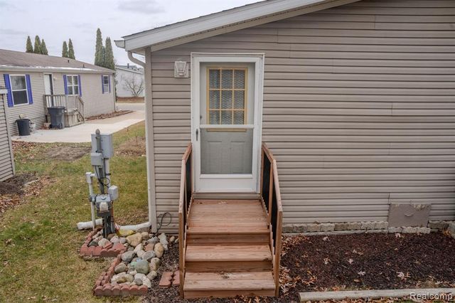 13480 Denver Drive, Hartland, MI 48353