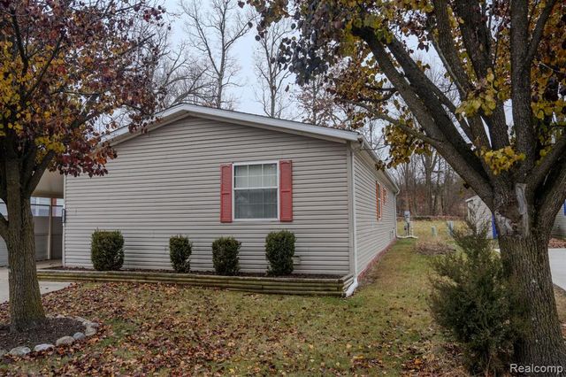 13480 Denver Drive, Hartland, MI 48353