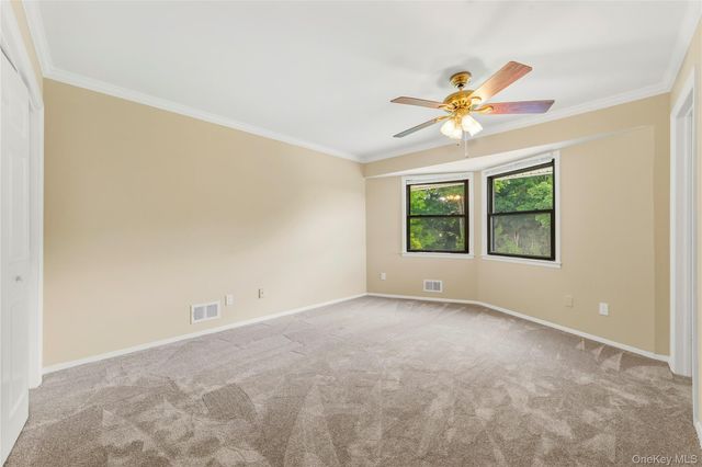 27 Walden Court J, Yorktown Heights, NY 10598