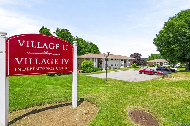 27 Walden Court J, Yorktown Heights, NY 10598