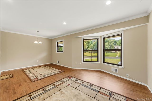 27 Walden Court J, Yorktown Heights, NY 10598