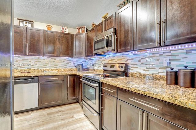 20401 SW 1st St, Pembroke Pines, FL 33029