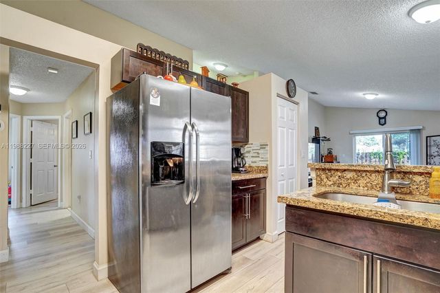 20401 SW 1st St, Pembroke Pines, FL 33029