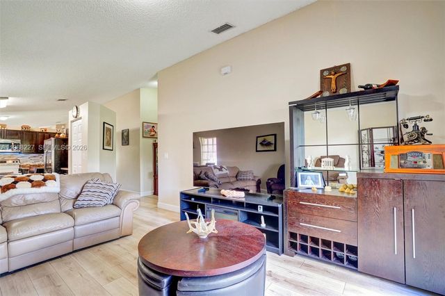 20401 SW 1st St, Pembroke Pines, FL 33029