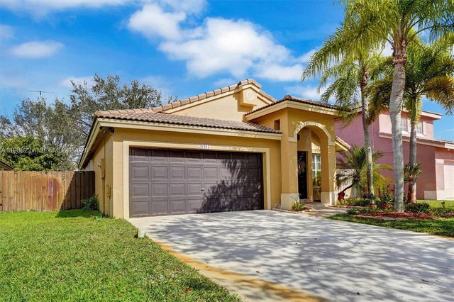 20401 SW 1st St, Pembroke Pines, FL 33029