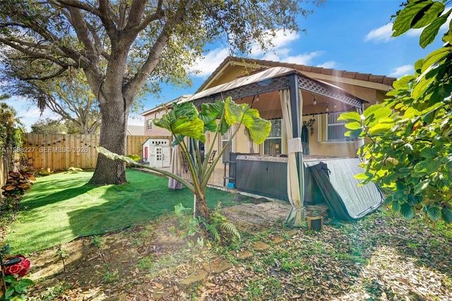 20401 SW 1st St, Pembroke Pines, FL 33029