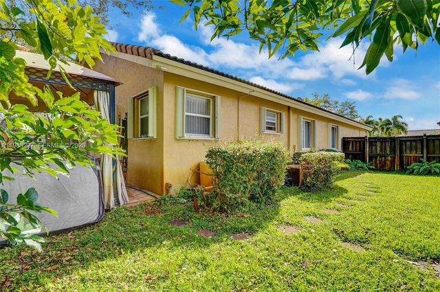 20401 SW 1st St, Pembroke Pines, FL 33029