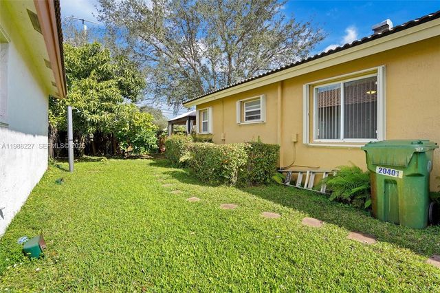 20401 SW 1st St, Pembroke Pines, FL 33029