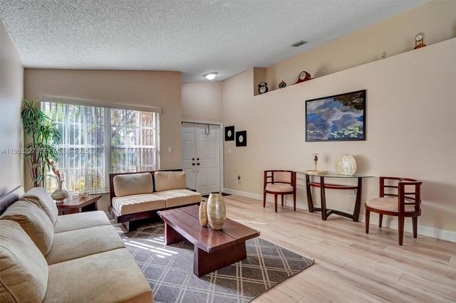 20401 SW 1st St, Pembroke Pines, FL 33029