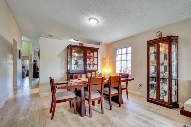 20401 SW 1st St, Pembroke Pines, FL 33029