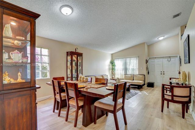 20401 SW 1st St, Pembroke Pines, FL 33029