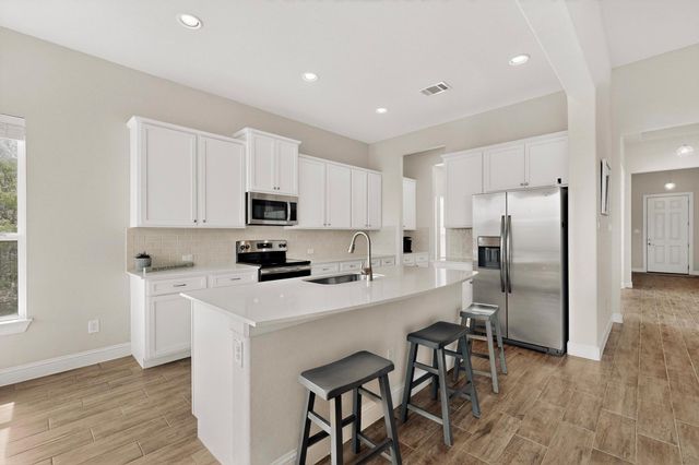 173 Double Eagle Ranch DR, Cedar Creek, TX 78612