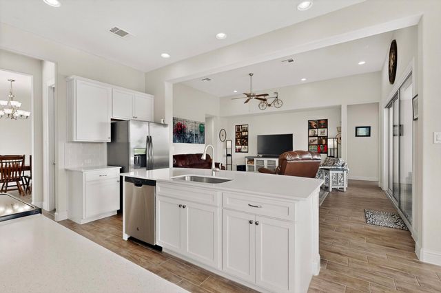 173 Double Eagle Ranch DR, Cedar Creek, TX 78612