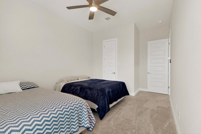 173 Double Eagle Ranch DR, Cedar Creek, TX 78612
