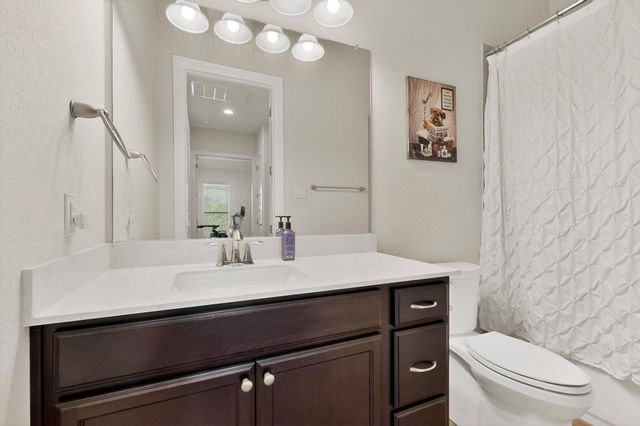 173 Double Eagle Ranch DR, Cedar Creek, TX 78612