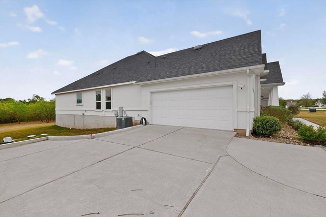 173 Double Eagle Ranch DR, Cedar Creek, TX 78612