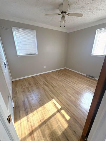 25287 Buick Street, Roseville, MI 48066