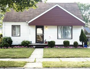 25287 Buick Street, Roseville, MI 48066