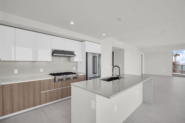 400 CENTRAL AVENUE 3401, St Petersburg, FL 33701
