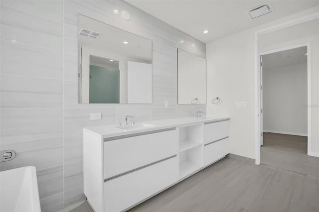 400 CENTRAL AVENUE 3401, St Petersburg, FL 33701