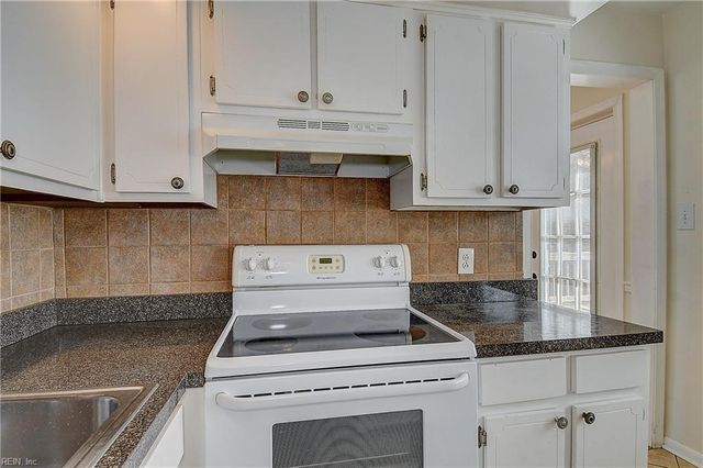 3817 Colonial PW, Virginia Beach, VA 23452