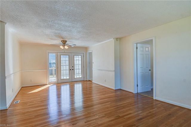 3817 Colonial PW, Virginia Beach, VA 23452