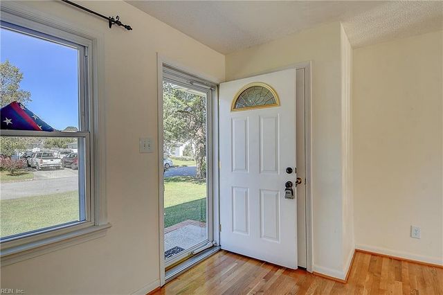 3817 Colonial PW, Virginia Beach, VA 23452