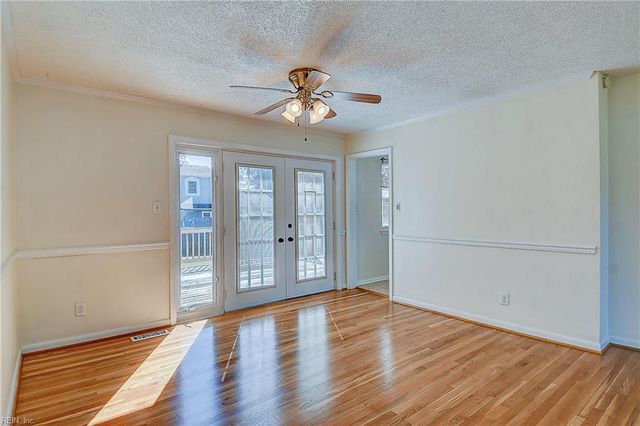 3817 Colonial PW, Virginia Beach, VA 23452